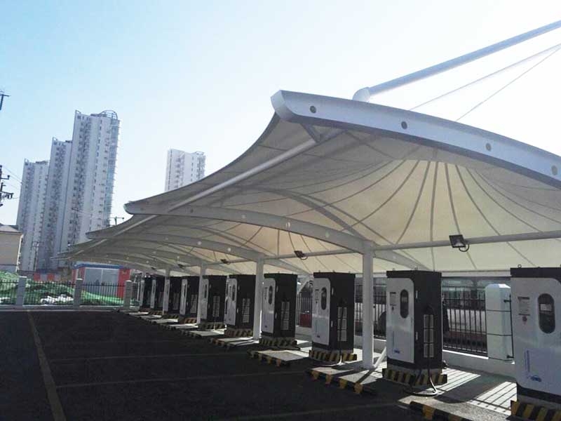 選擇膜結(jié)構(gòu)停車(chē)棚需要考慮哪些問(wèn)題？